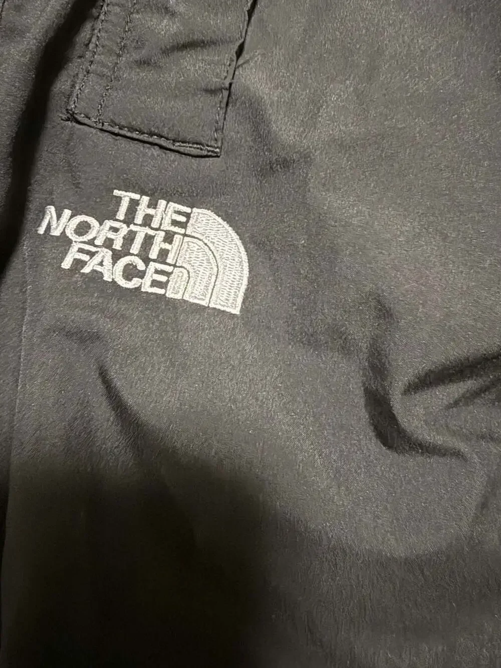 The North Face Black Hydrenaline Wind Track Pants Small M163